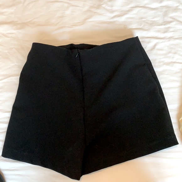 Mango shorts 🤩 - Picture 3 of 3